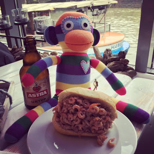 Krabbenfischbrötchen in der "Brücke 10"