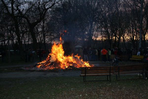 Osterfeuer Neue Helene Großzössen