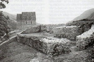 Ostaci zidina Bobovca