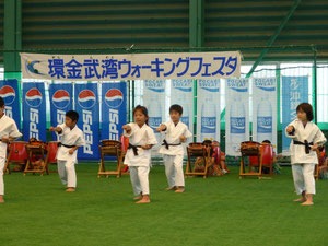 2011年 環金武湾ウォーキングフェスタにて