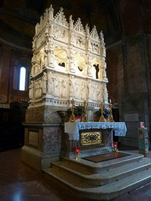 le tombeau de St-Augustin