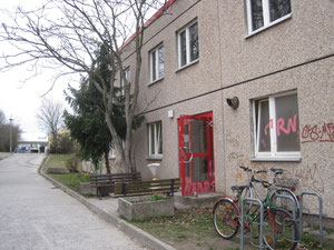 Eingang zur Turnhalle