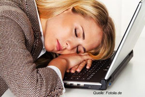 Ist Büroschlaf wirklich der beste Schlaf?
