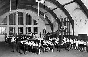 Die Sportler des evangelischen "Ecihenkreuz"-Bundes in der Jahn-Turnhalle