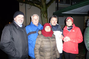 Auch vor dem Backhaus konnte man feiern.