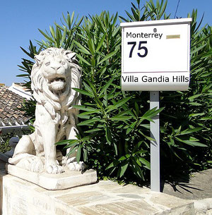 Eingang zur Villa Gandia Hills