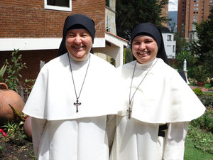 Hnas. Susana Ríos y Erika Galvis