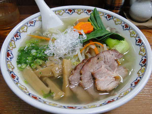 烏骨鶏のスープを使った麺菜