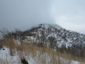 雪雲に煙るヤケオ山