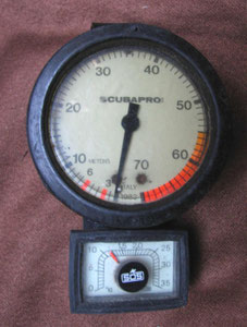 SCUBAPRO + Thermometre sur le bracelet