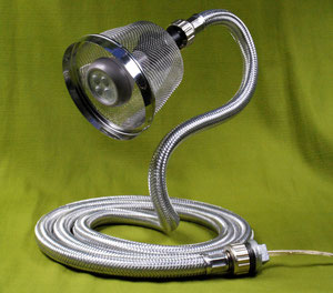 S30 - lampada da tavolo in acciaio, attacco lampadina E14 - Visione frontale