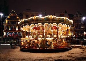 Manège (carrousel) place du vieux marché - Noël 2010 - Rouen - Seine Maritime - Haute Normandie - France