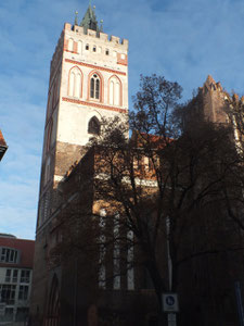 Kirche am Oberkirchenolatz (S. Marienkirche, heute mit  Museum Junge Kunst)