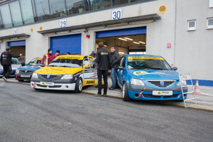 Pfister-Racing Team beim Saisonfinale 2017 ADAC Logan Cup mit 2 Autos am Start