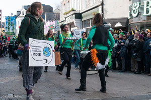 Irlande, Comté du Connemara, Galway, parade de la St-Patrick, percussionistes