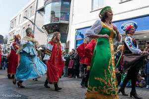 Galway, parade de la St-Patrick, amitié étrangère