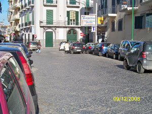 Piazza Pisa-parcheggio selvaggio 2