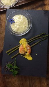Black - Tiger mit zitronenmelisse mariniert Grüner Spargel mitRisotto a la couronne
