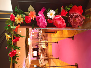 décoration arche de fleurs en papier, Maria Salvador, décoration évènementiel à l'hôtel Dream Castle, projet pour NS Groupe