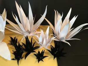 Art papier sculpture décoration vitrine atelier Maria Salvador