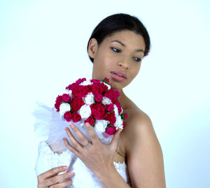 Bouquet de mariée en papier crépon -Création de fleurs en papier -Art Paris Maria Salvador