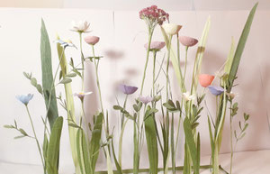 composition floral en papier 