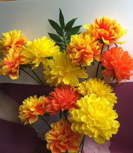 modelage de Fleur Cempasuchil ou Marigold en papier 