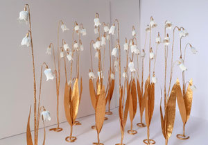 fleur doré fait main en papier crépon