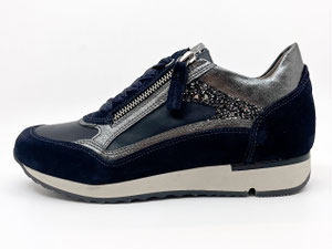DL Sport  model nr 29 - € 189.00  (uitneembaar voetbed)