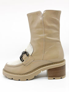 DL Sport  model nr 35 - € 229.00 (uitneembaar voetbed)
