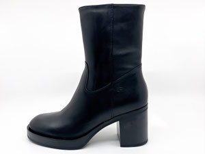 DL Sport model nr 26 - € 210.00 (uitneembaar voetbed)