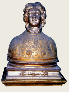 Busto-reliquiario di S. Firmiano, custodito nella "Cappella del Tesoro" [da Mammarella, Larino sacra..., San Severo 2000; foto Zurolo]