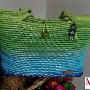 Tasche aus einem 6-fädigen Wunschwickel Gr. S 550m (+ 50m Nalonseil 6mm) / gehäkelt von Martina Aigner
