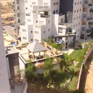 Vue sur la piscine