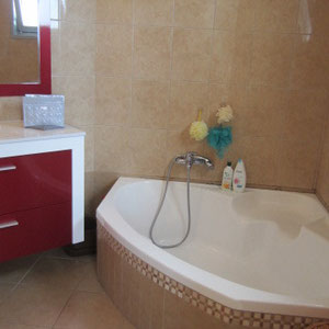 Parents bathroom