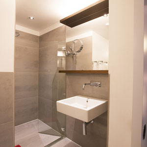 standard bathroom in double or triple rooms