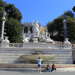 Brunnen an der Piazza del Popolo