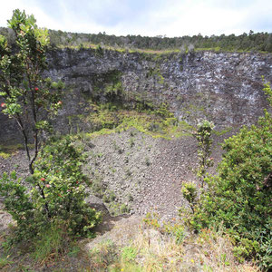 Krater an der Chain of Craters Road