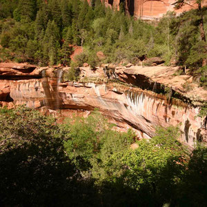 Abbruchkante der Emerald Pools