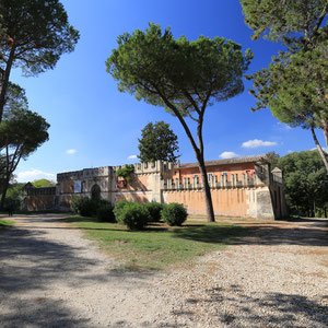 Gebäude im Park