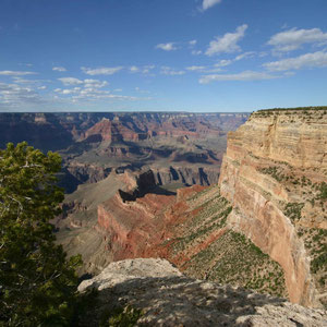 Blick in den Grand Canyon auf Höhe Grand Canyon Village