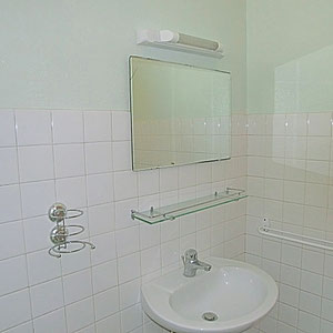 Lou Filadour - Location appartement de vacances à Jausiers - Appartement Le Marinet - Salle de bain