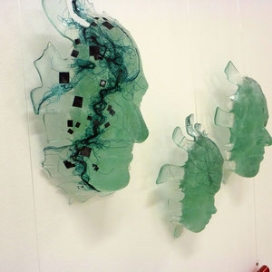 Familie, in Form geschmolzen, Floatglas, original-Gesichtsabdrücke