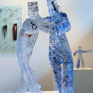 Tango, Sandguss heiß von Hand geformt, optisches Glas, ca. 43x30x30 cm