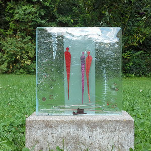 Grabstein (-Teil) Begegnungen, Floatglas, Fusing-Technik, 15x15x2 cm