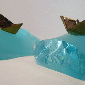 Land in Sicht!_4_2013, Bronze, Glasbrocken