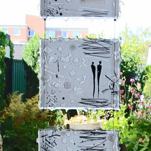 Lichtbild_Begegnungen, Seilsystem, Fusing-Technik, Überfangglas, je Bild: 20x23 cm,