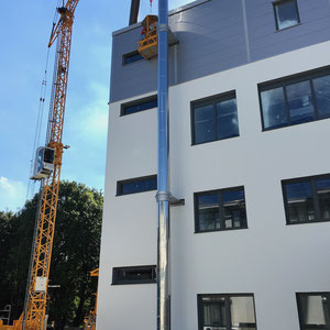 freistehender Stahlschornstein - Industrie / Gewerbe
