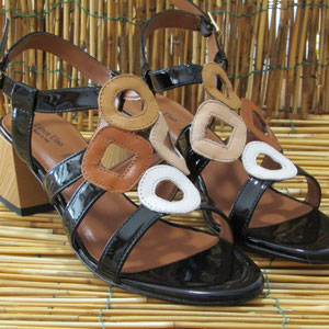 Sandalo in pelle e vernice multicolor tacco 50 fondo cuoio