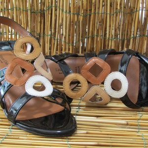 Sandalo in pelle e vernice multicolor tacco 50 fondo cuoio